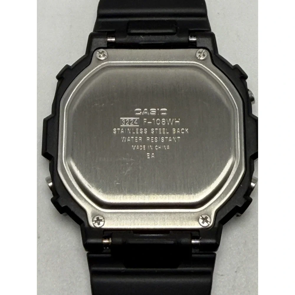 Casio F-108WH Mens Watch NWT 39MM 8.5